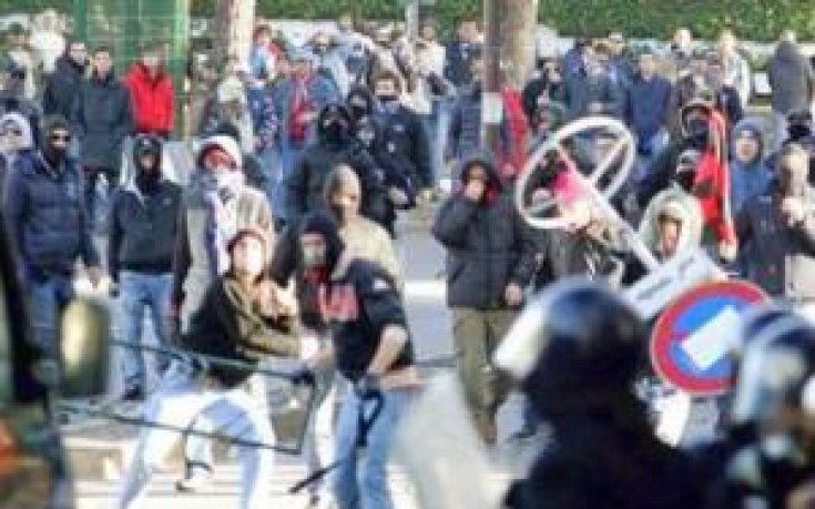 Пет години затвор за хулиганите от Рим