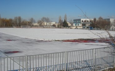Отлагат женското дерби заради лед