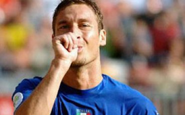 Тоти се завръща в националния тим на Италия