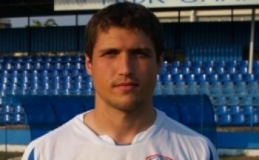 Пак мотаят Десислав Русев, той остава „висящ“