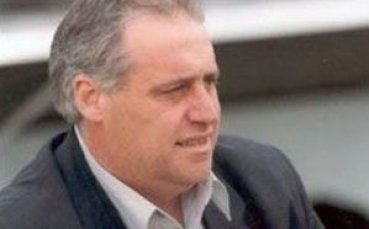 Джеки поканен на юбилей на Сент Етиен