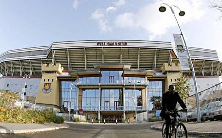 Бербатов за две години на „Ъптън Парк”