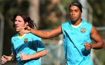 Меси: Искам да играя с Роналдиньо още много години