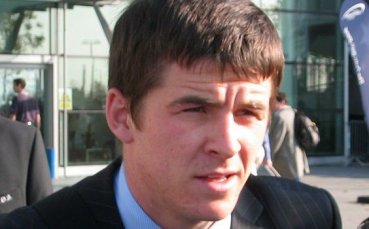Бартън остава зад решетките, плаче в килията