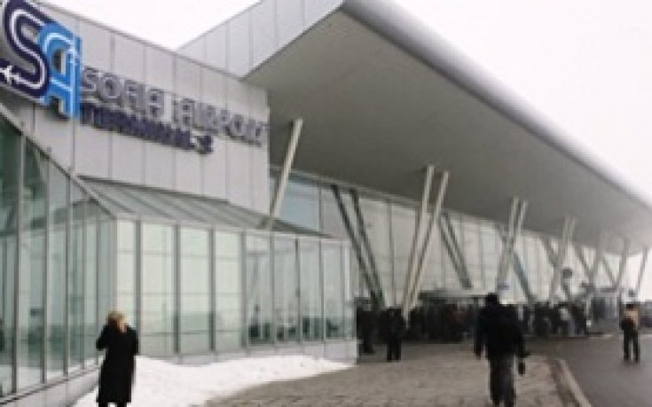 Мъгла и бомбена заплаха спряха Батков