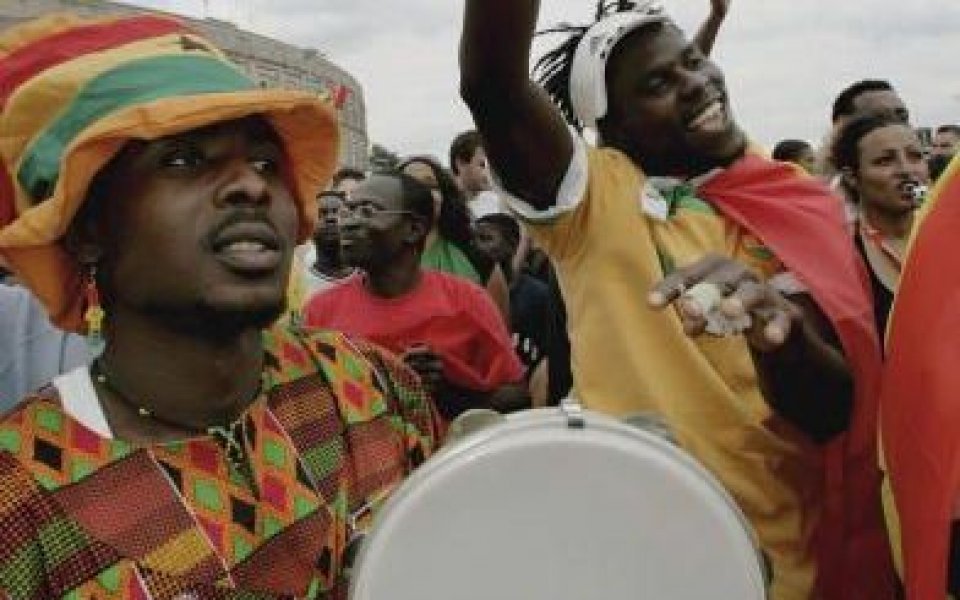 Един загина, 30 арестувани на Купата на Африка