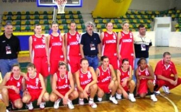 Лукойл би Дунав в женското дерби