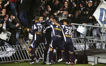 Късна дузпа спря Бордо