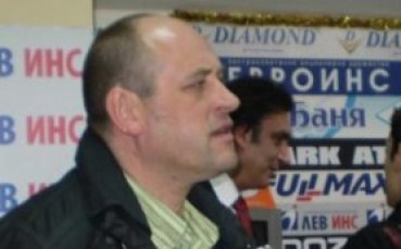 Треньорският съвет заседава в момента за селекционер на жените