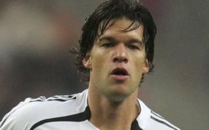 Балак с мускулни проблеми преди мача с Австрия