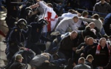 Болтън се оплака официално от полицията в Испания