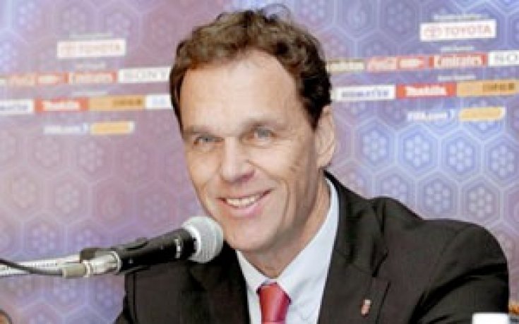 Уволниха треньора на Урава Редс
