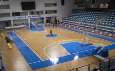 Теч в Арена Самоков прекъсна мач за Купата, ЛукОйл – на финал при жените