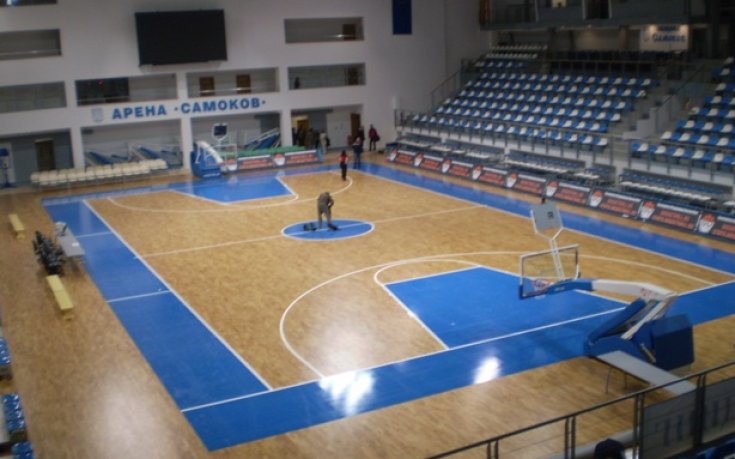 Теч в Арена Самоков прекъсна мач за Купата, ЛукОйл – на финал при жените