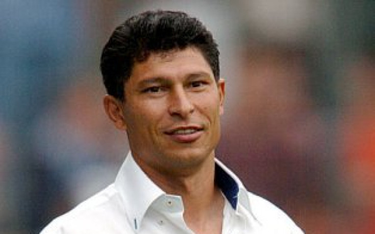 Скакалците развалиха рождения ден на Балъков