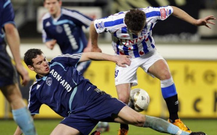 Аякс застраши титлата на ПСВ Айндховен