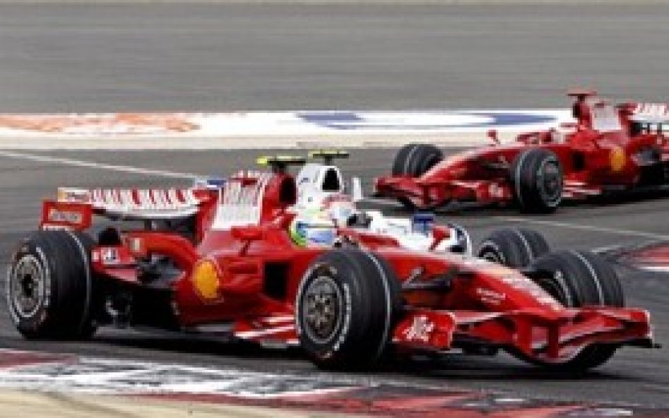 Ферари завладя Бахрейн