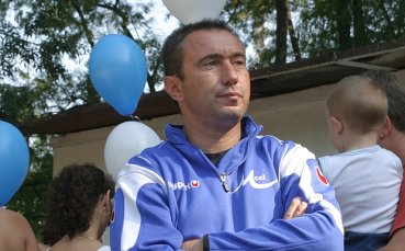 Стоилов: Хичо бе неадекватен, не съм доволен и от Еньо, ще има глоби