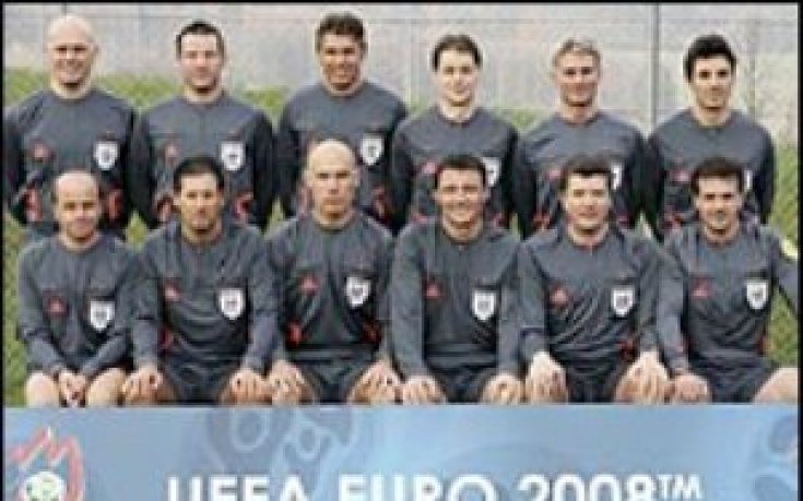 УЕФА: Реферите няма да прощават на Евро 2008