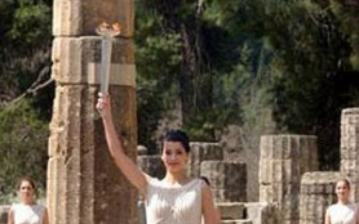 Олимпийският огън пристигна в Джакарта