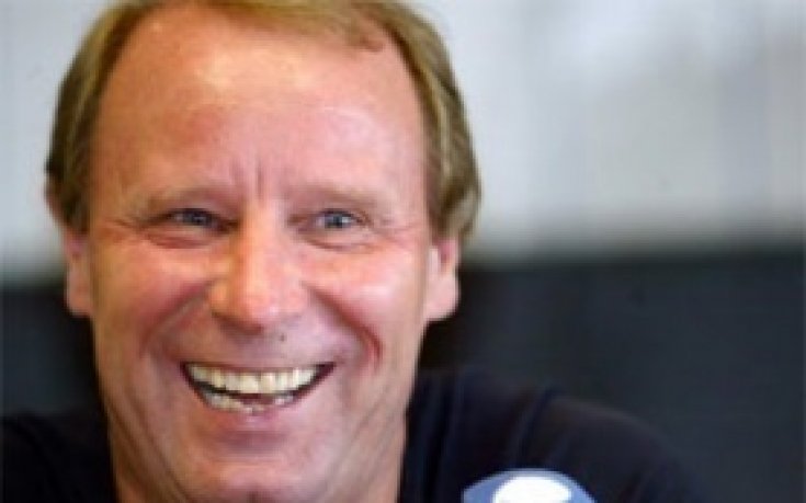 Фогст получава 2 милиона до 2009