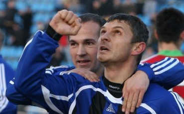 Отборът на Лазаров на нож със съдиите в Русия