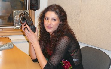 Бг-трио в Кан, Ева остава във фестивалния град