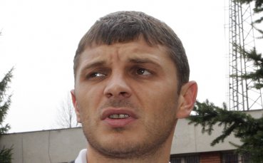 Лазаров с жълт картон при загуба на Шинник
