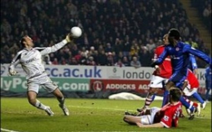 Марк Шварцер премина във Фулъм