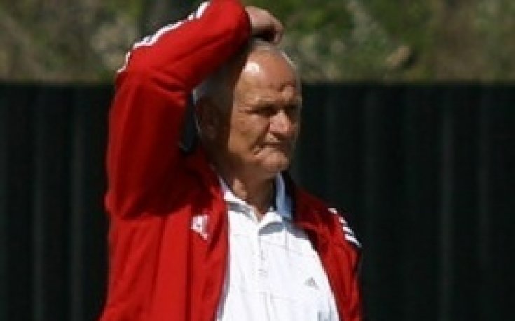 Люпко Петрович поема сензацията в Македония