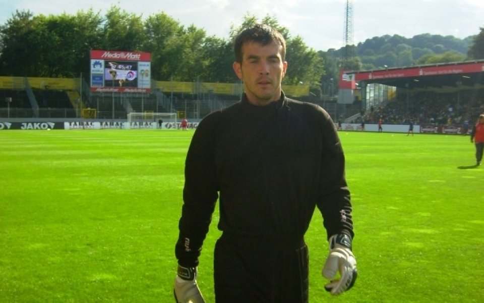 Урош Голубович подписа за 3 години с Литекс