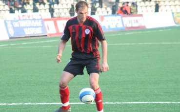 Пеев с гол, Кушев с червен картон при равенство с ЦСКА