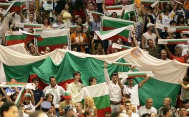Невиждан интерес към волейболните национали, затвориха залата