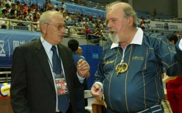 Жечев се пошегува: „Споразумяхме се” с Китай да им дадем гейм