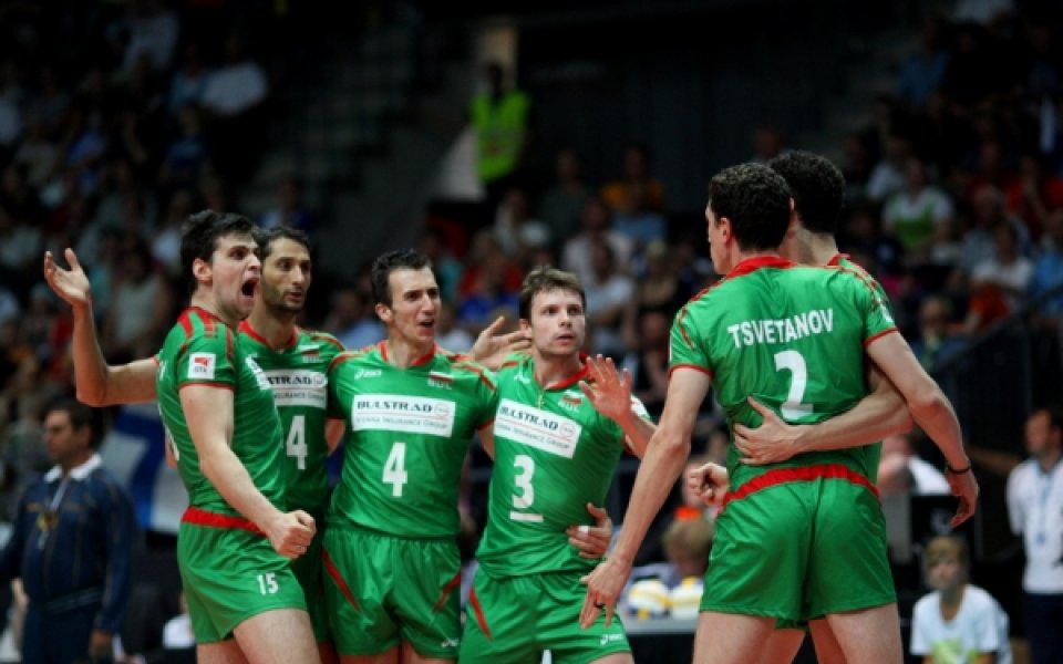Волейболистите ни загубиха пред 100 българи, Тасев пак дебютира