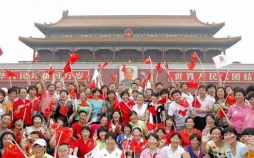 Олимпийският огън премина и през Великата китайска стена