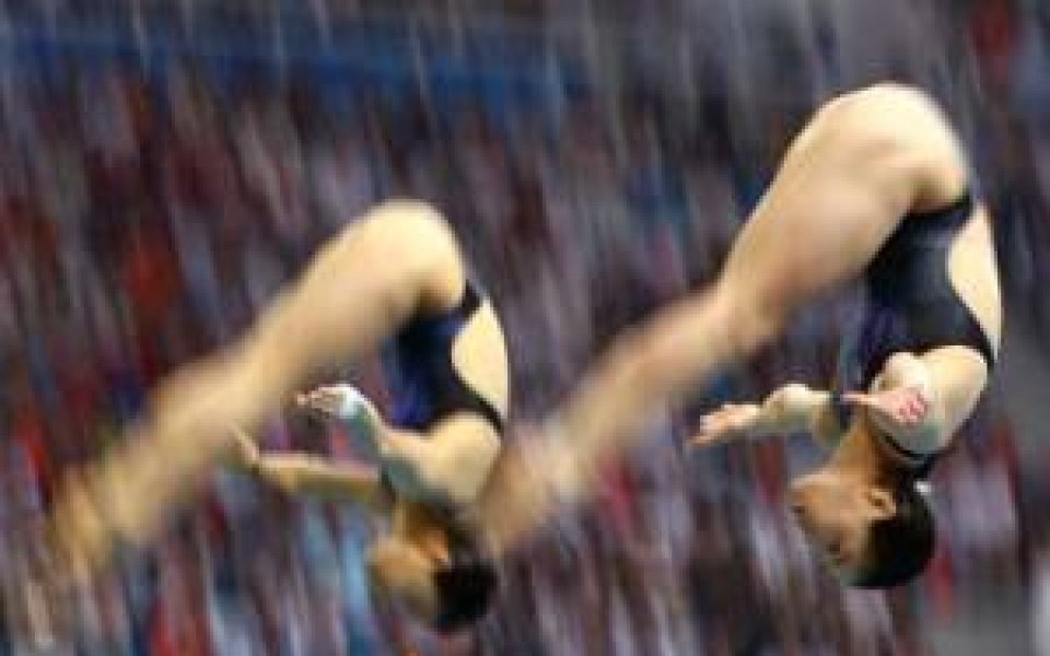 Китайки спечелиха титлата в в синхронните скокове от 3-метров трамплин
