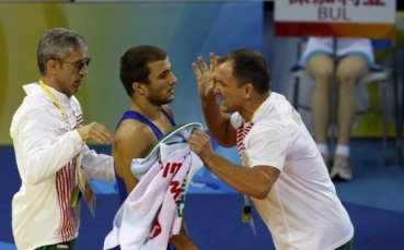 Медалистите ни Великов и Терзиев се завръщат тази вечер