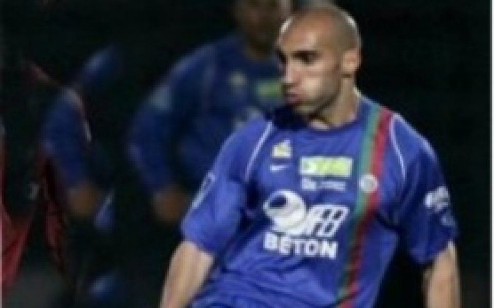 Левски е бил на път да купи Асус за 900 хиляди евро