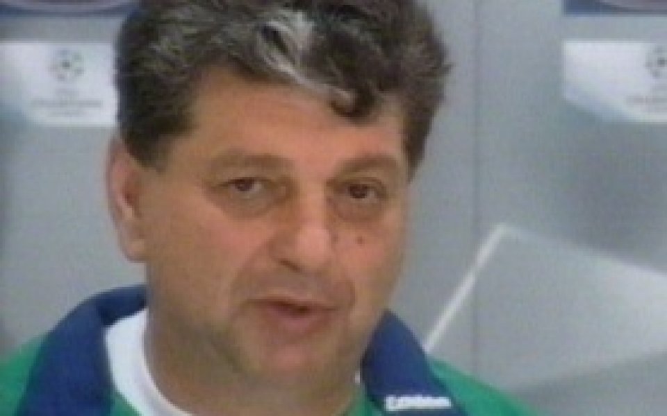 Ицхак Шум гледа Литекс срещу Апоел