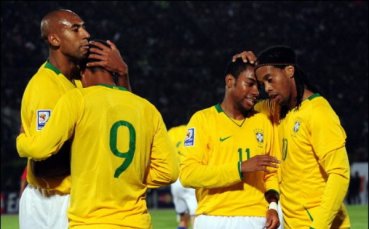 Бразилия се отпуши срещу Чили, Роналдиньо пропуска дузпа