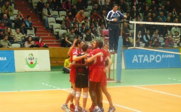 ЦСКА стартира с победа