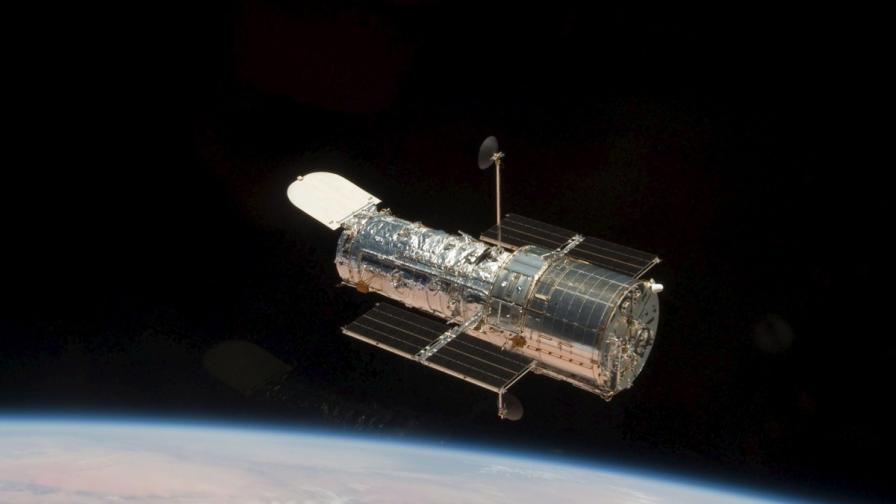 НАСА оправи "Хъбъл" чрез класически земни методи
