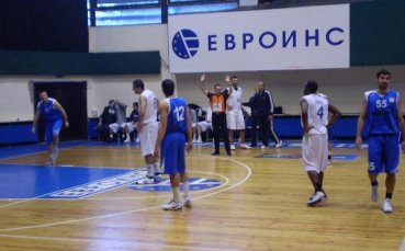 Страхотен Хол при хикс на Левски