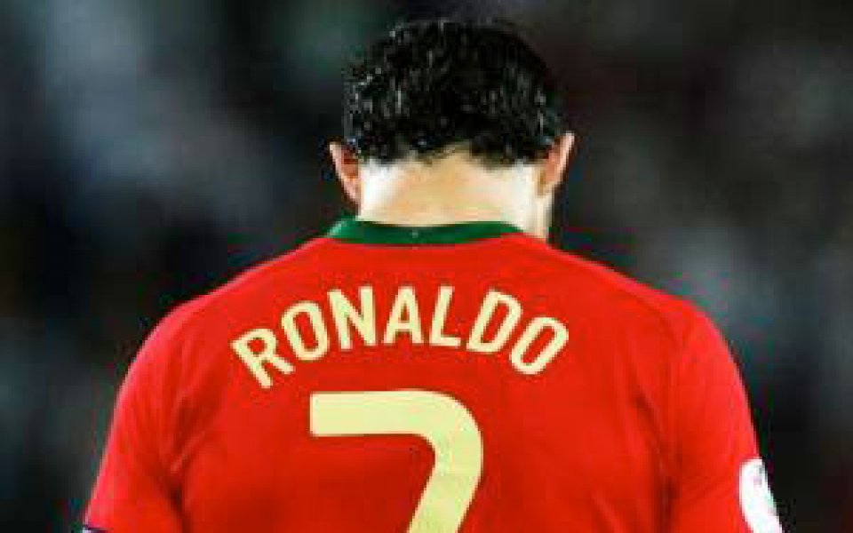 Роналдо се завръща в тима на Португалия