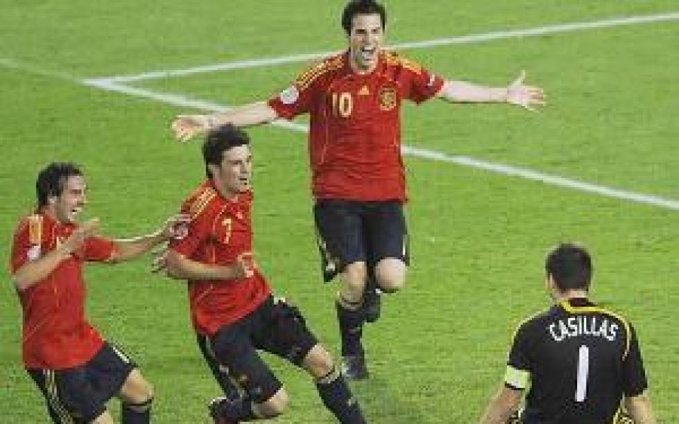 Испанските футболисти получават по-големи премии от очакваното