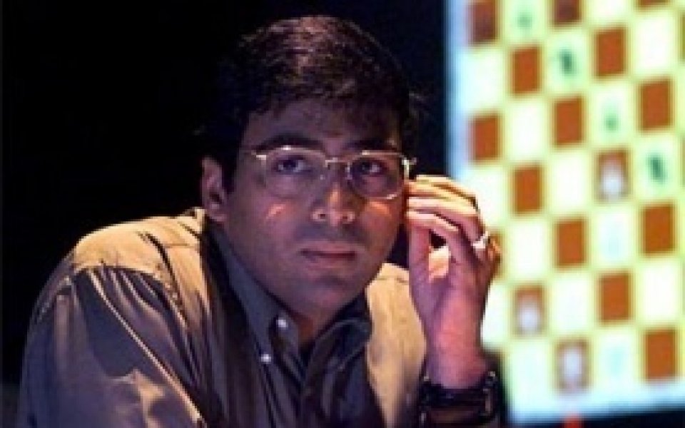 Ананд победи Крамник и поведе в резултата
