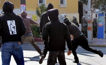 Футболист от Якоруда налита да бие агитката на гостите