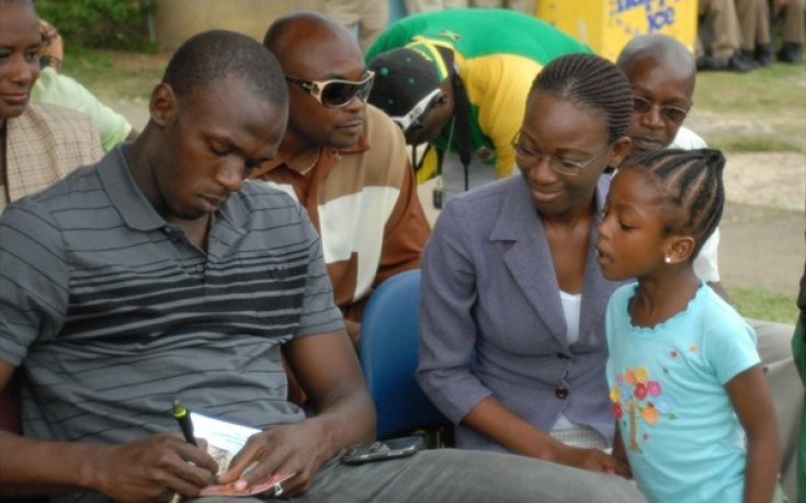 Юсейн Болт се умори от празненства, поднови тренировки