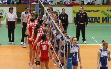 Левски и ЦСКА бият по време на вечното дерби